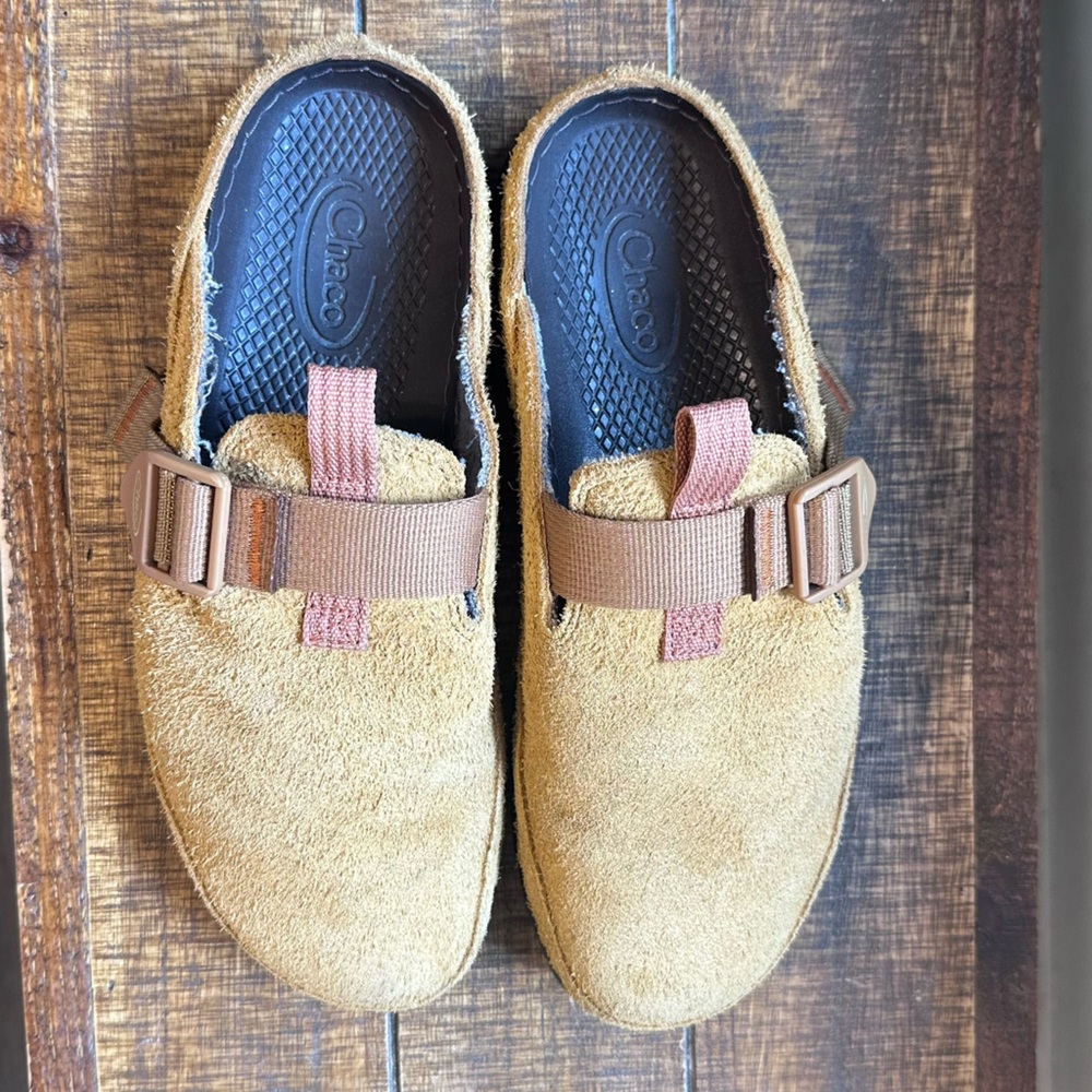 Woman’s Chaco Clogs